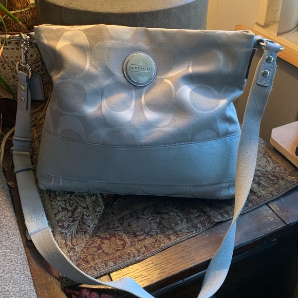 SOLD⛔️Authentic COACH 1941 Signature canvas/patent leather Stripe zip CrossBody - Picture 7 of 16